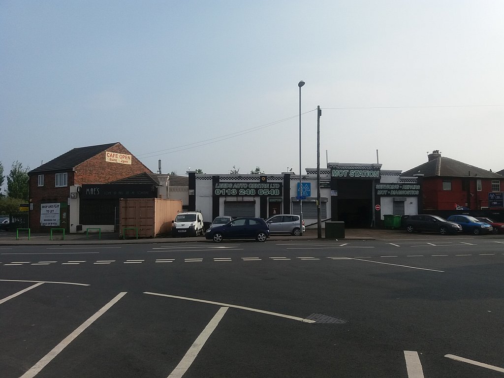 MOT garage, Easy Road, Leeds - geograph.org.uk - 4990618